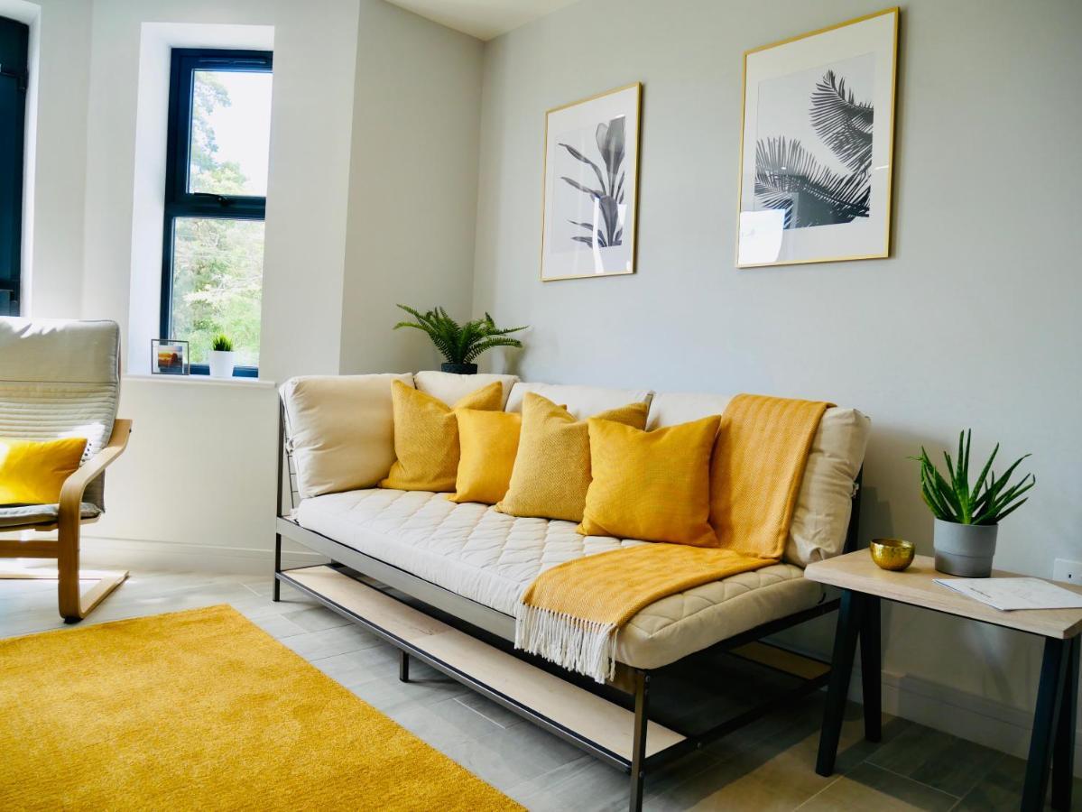 Beautiful Alumpointe Apartment - 400M To The Beach 본머스 외부 사진