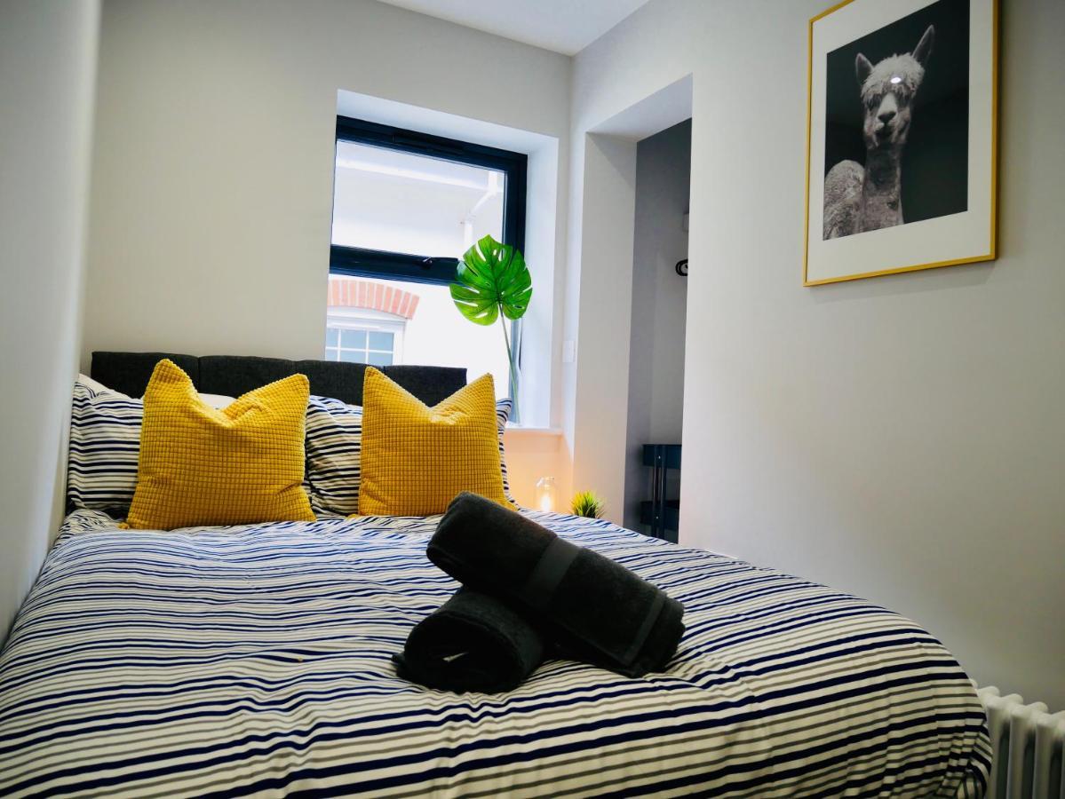 Beautiful Alumpointe Apartment - 400M To The Beach 본머스 외부 사진