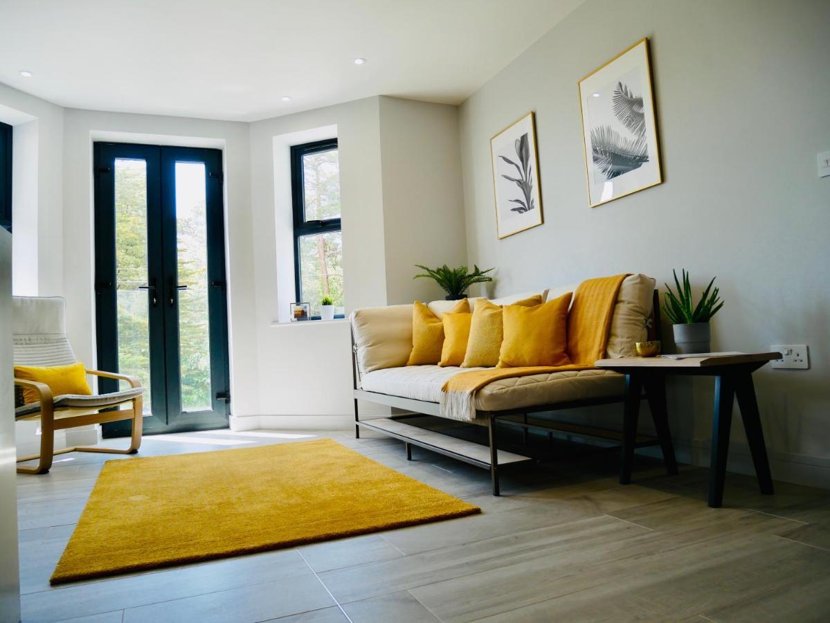Beautiful Alumpointe Apartment - 400M To The Beach 본머스 외부 사진